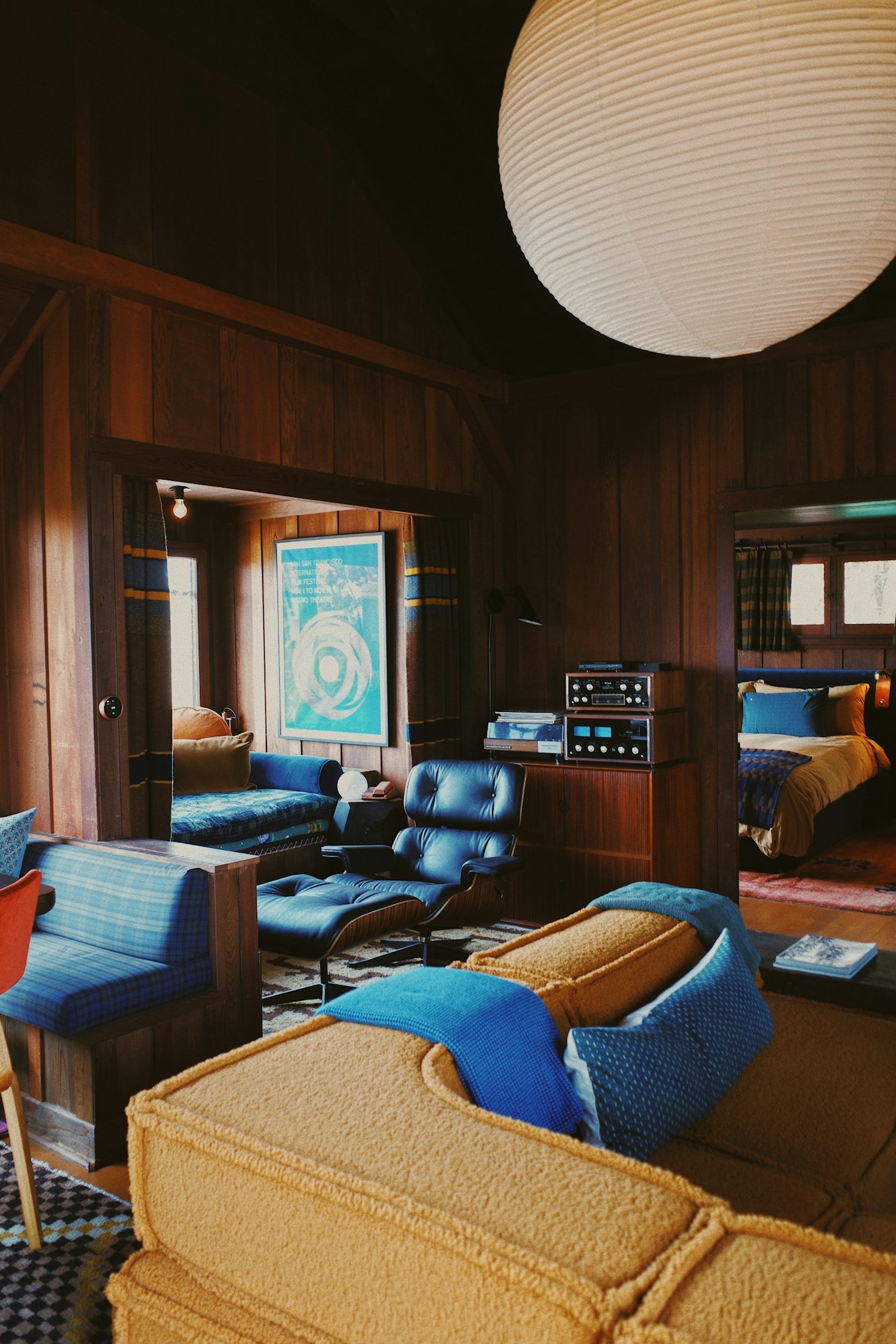 Art Deco Aesthetics and the Roaring Twenties Coffee Culture